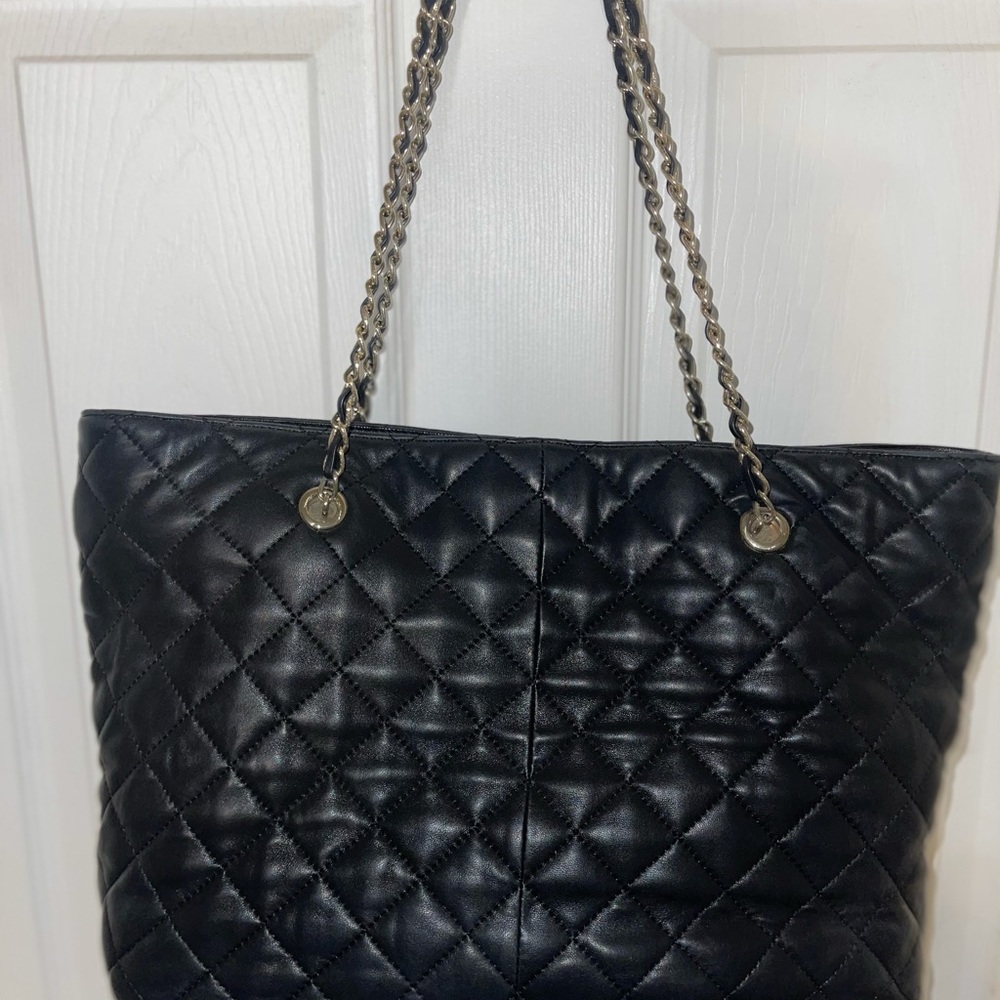 Dkny Quilted Black Tote/ Matching Wallet Gem